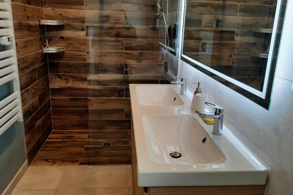 Villa Drome Jacuzzi La Maison D'A Cote Chatuzange-le-Goubet Eksteriør billede